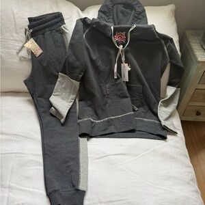 Johnny Was Women’s S Charcoal Bee Active Blanket Stitch Jogger and Hoody Set